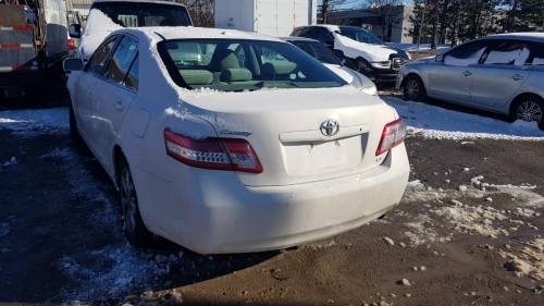 2010 Toyota Camry LE Sedan 4D